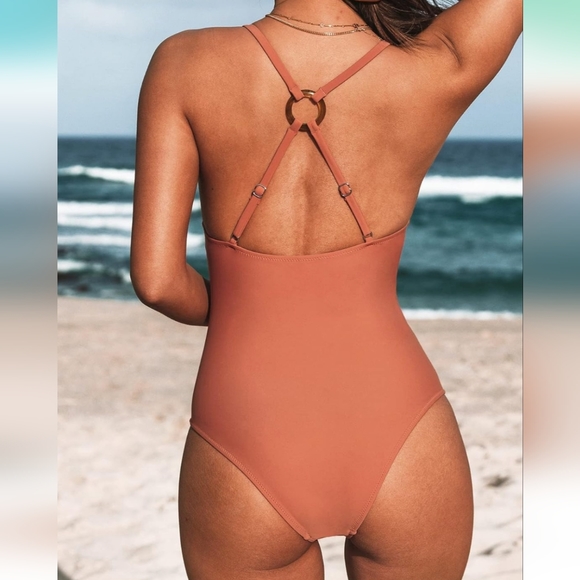 Cupshe swimsuit D175 - Picture 2 of 2